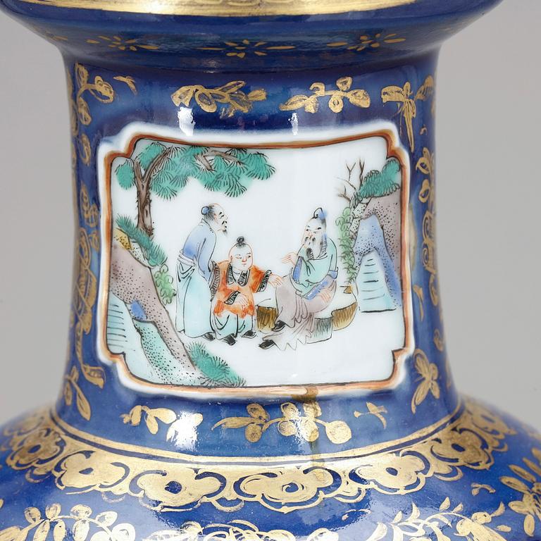 VAS, porslin, Kina, troligen 1800-talets slut.