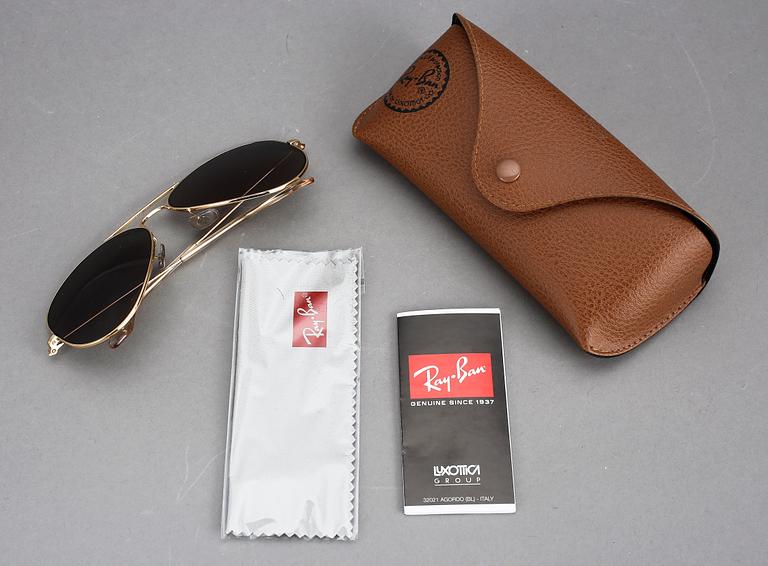 SOLGLASÖGON, "Aviator", Ray-Ban.