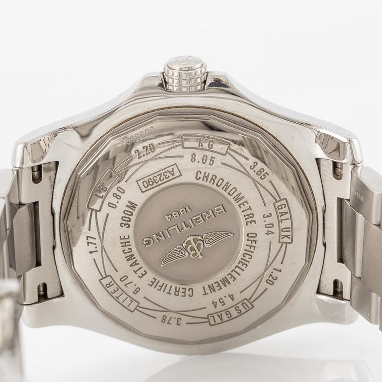 Breitling, Avenger II, GMT, wristwatch, 43 mm.