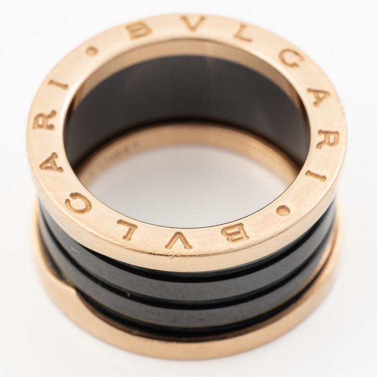 Ring, Bulgari, “B.Zero1”, 18K gold and ceramic.