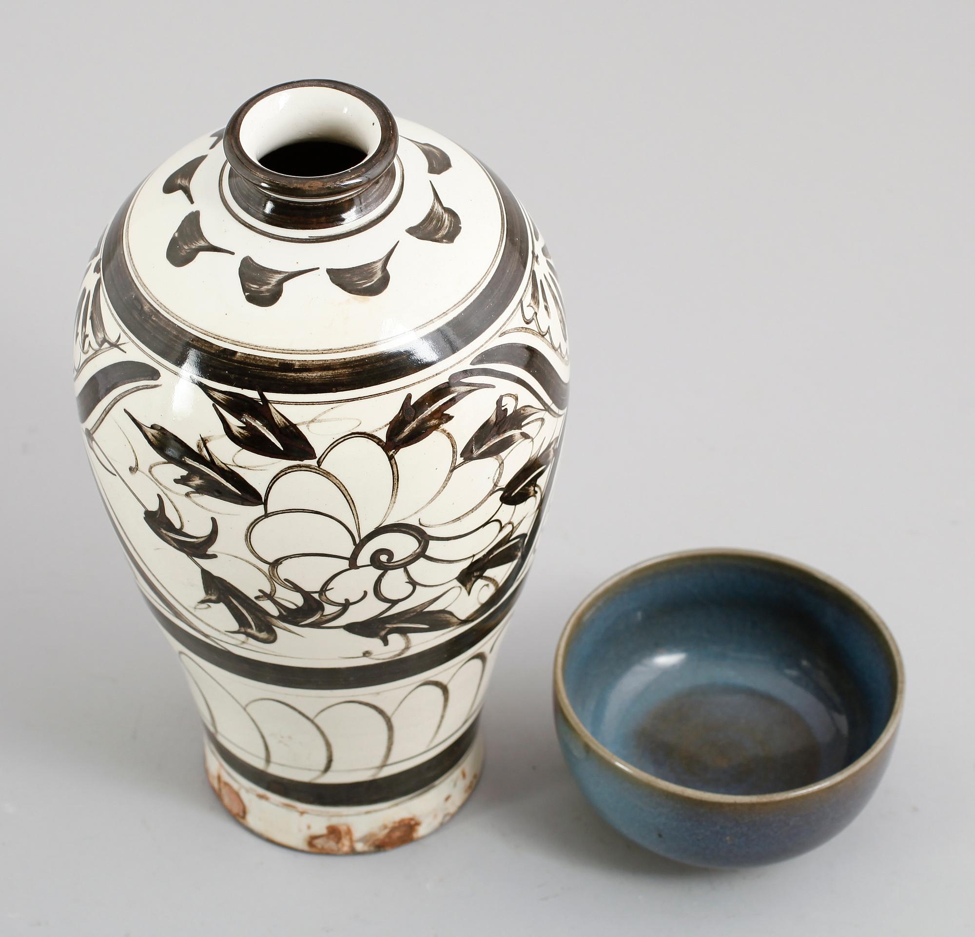 VAS OCH SKÅL, porslin, Kina, 1900-/2000-tal.