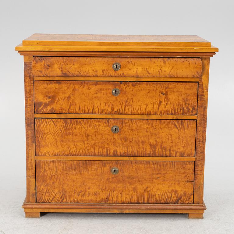 A chest of drawers, 19th century.