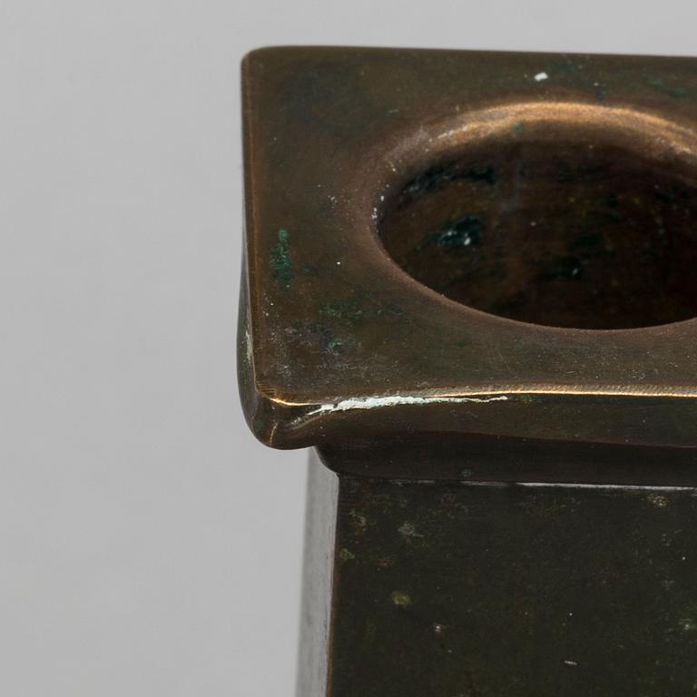 LJUSSTAKAR OCH VAS, 2+1 st,brons GAB design Jacob Ängman.