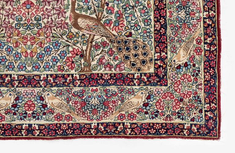 Matta, antik Kirman Laver, södra Persien, ca 210 x 134 cm.