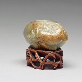 A nephrite brush washer, Qing dynasty (1644-1912).