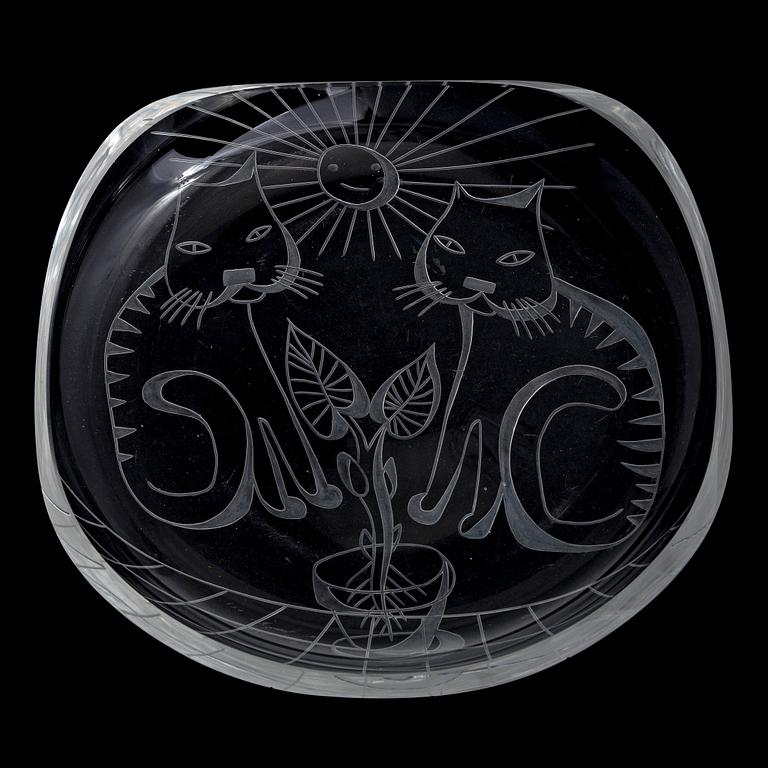 Helena Tynell, an art glass plate, signed H. Tynell - M. Hermunen - Kauklahti Lasitehdas -51.