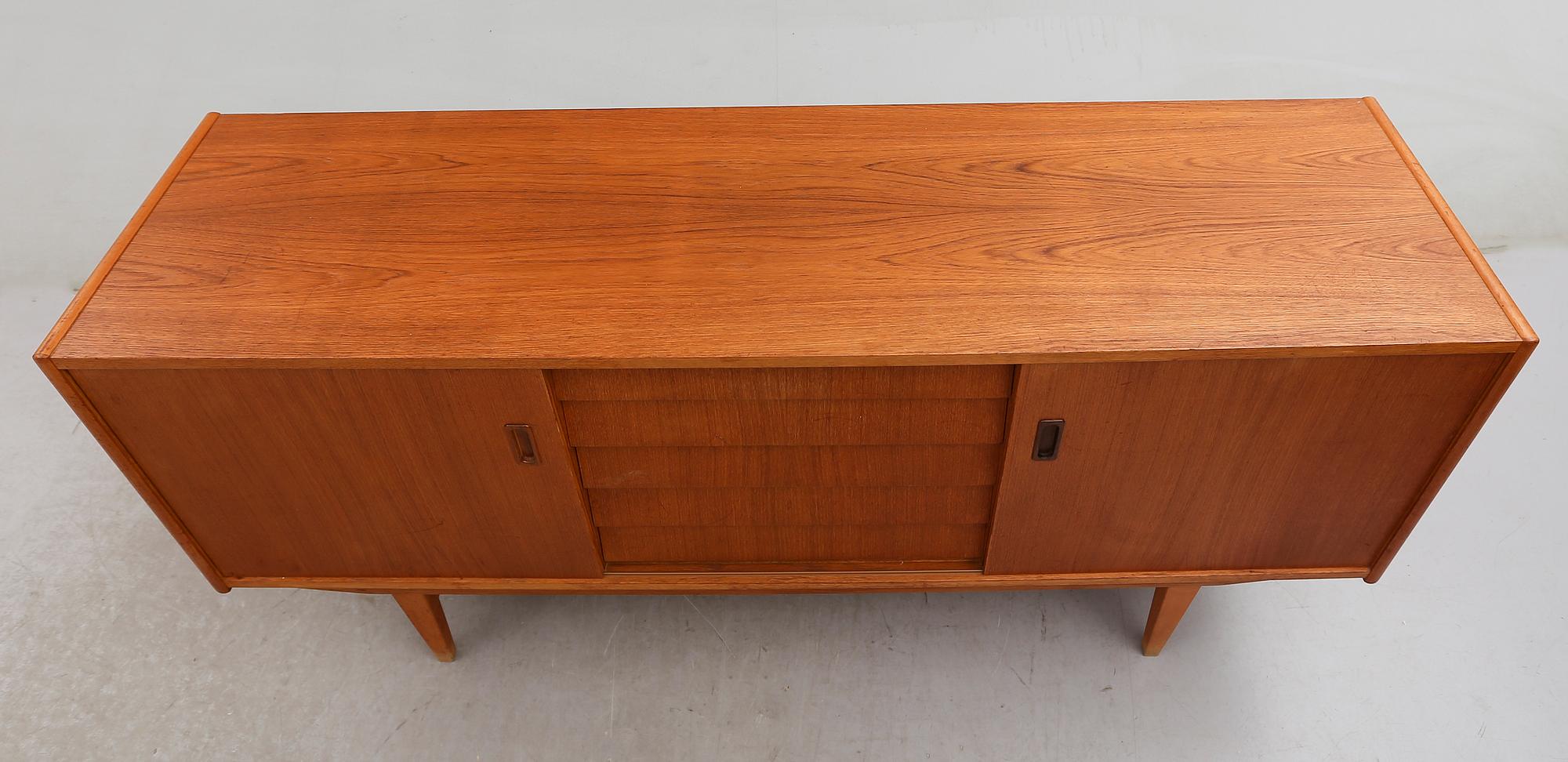 SIDEBOARD, 1900-talets andra hälft.