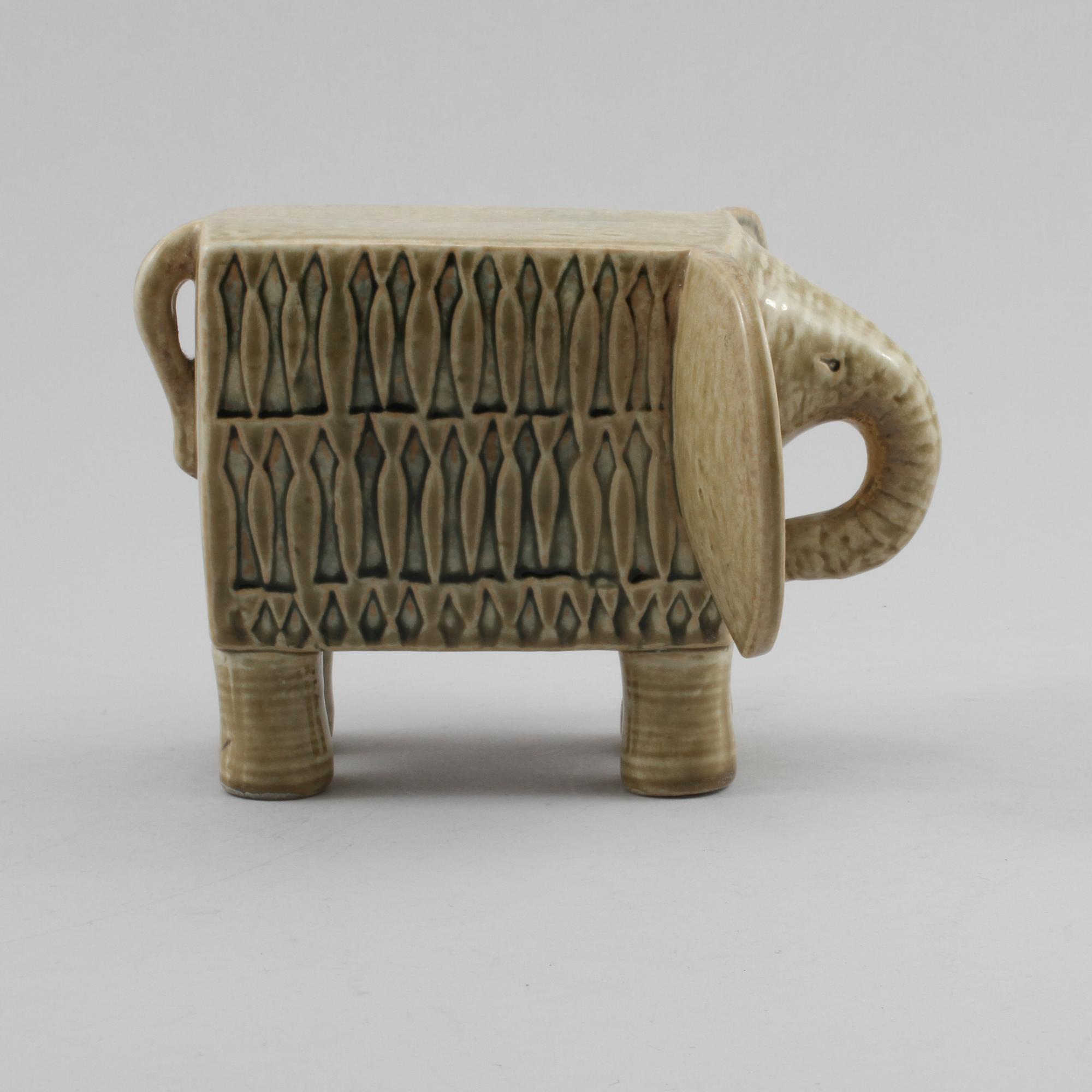 FIGURIN, "Elefant", ur serien "Afrika", stengods, Lisa Larson, Gustavsberg, (1965-1970).