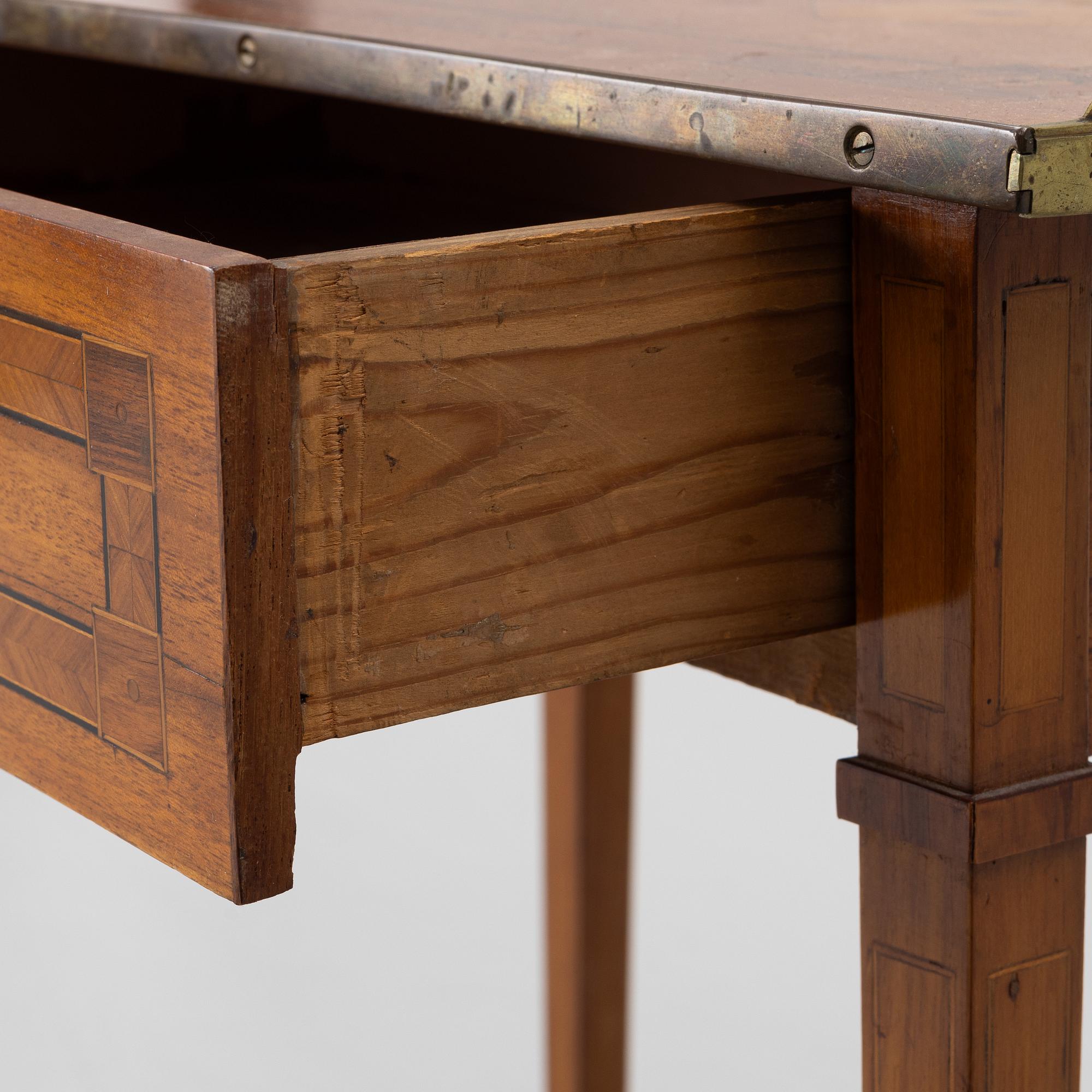 Side table, Gustavian provincial work, late 18th century.