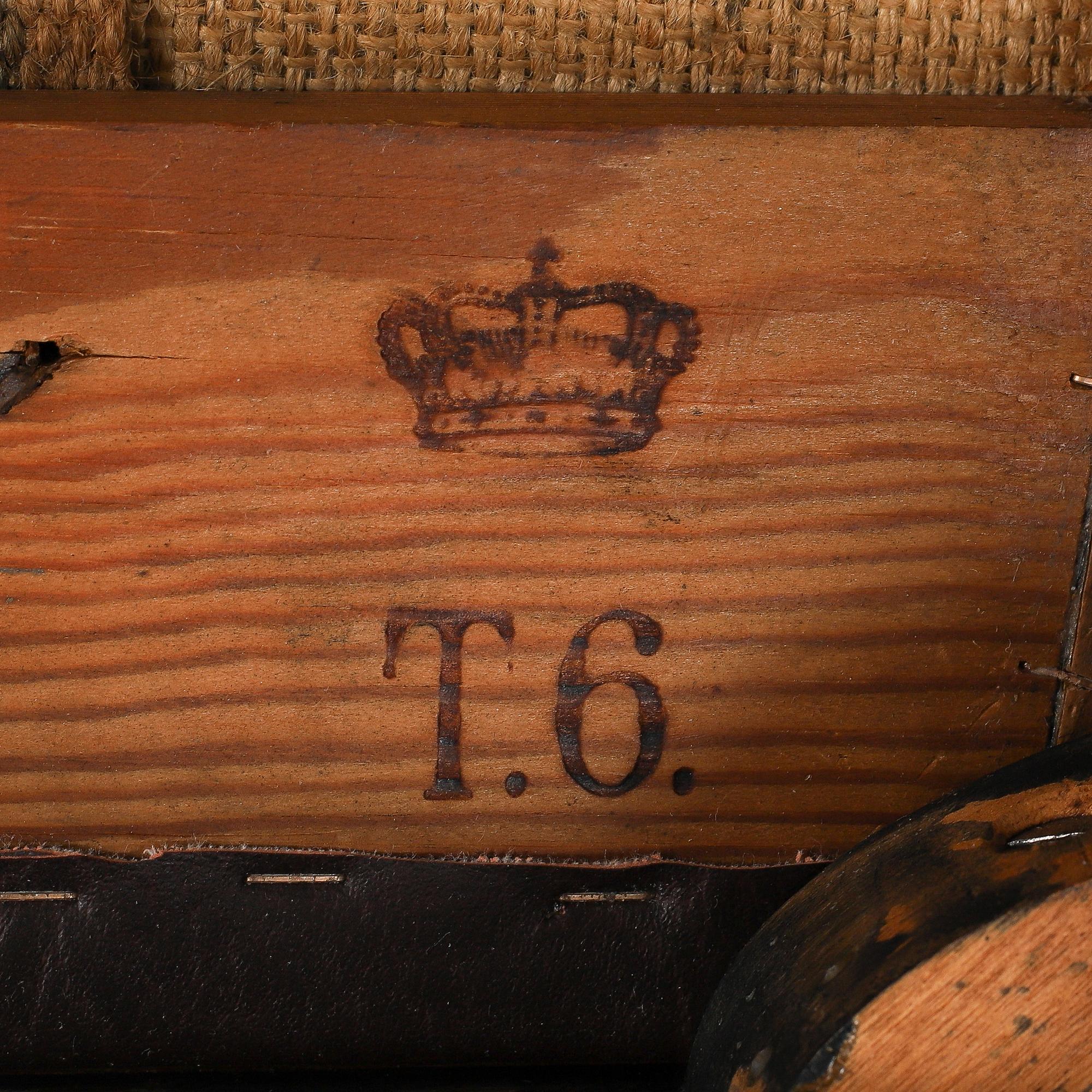 An oak art noveau chair from around year 1900.