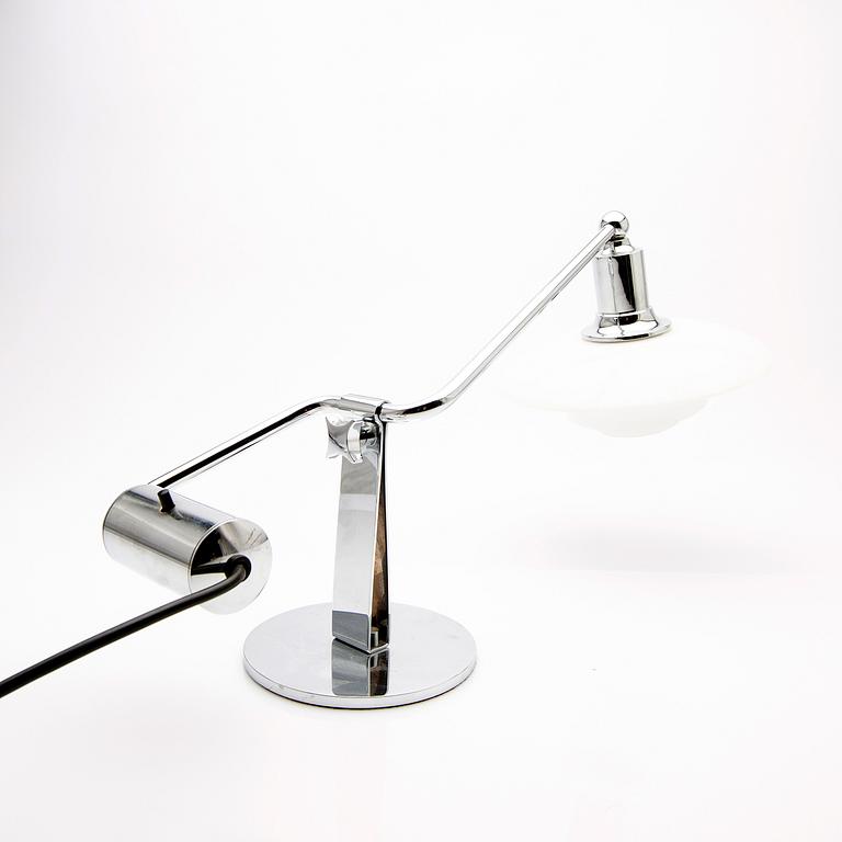 Poul Henningsen, pianolampa/kiplampa, "PH2/1", Louis Poulsen, Danmark.