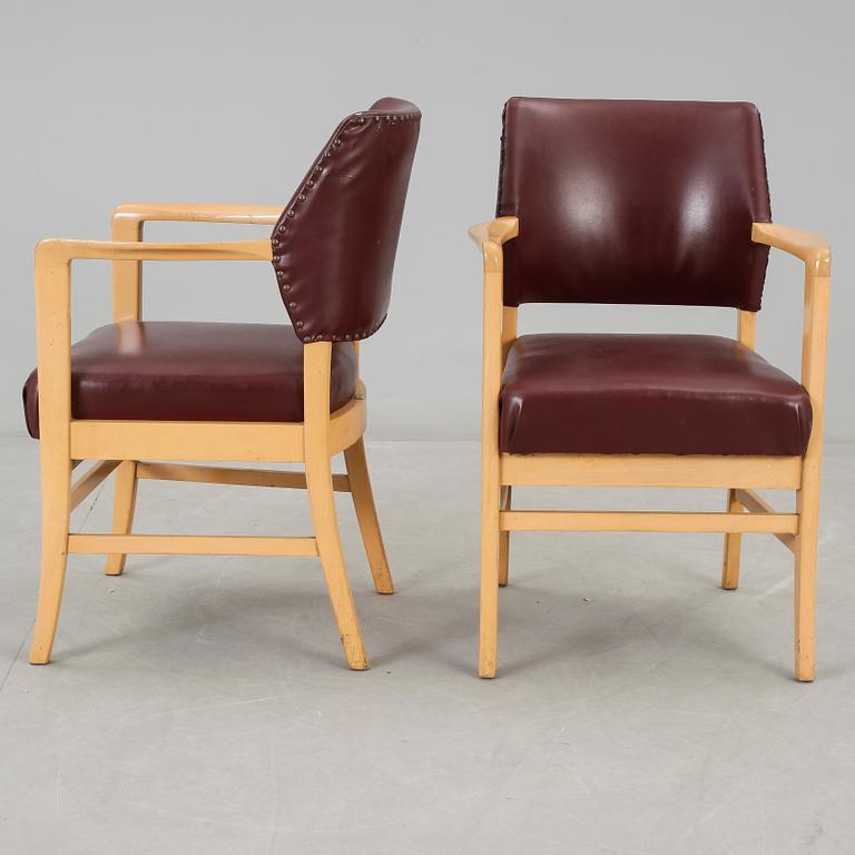 KARMSTOLAR, ett par, 1950-tal.