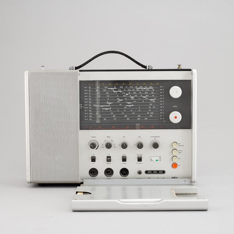A T1000 radio, designed by Dieter Rams för Braun 1962.