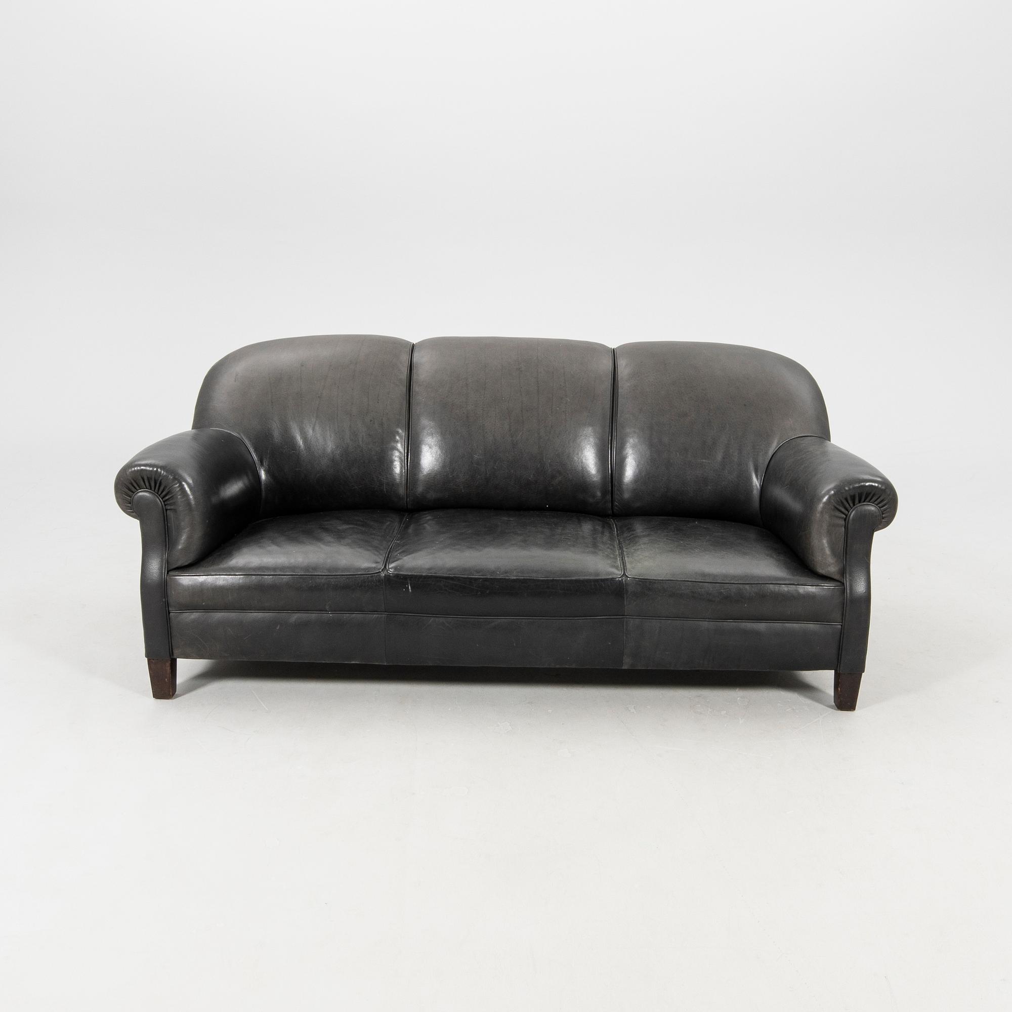 Sofa circa 1900.