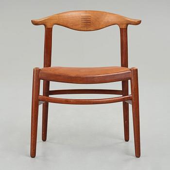 HANS J WEGNER, a "Cowhorn chair", an early version of the "JH 505", for Johannes Hansen, 1950's.