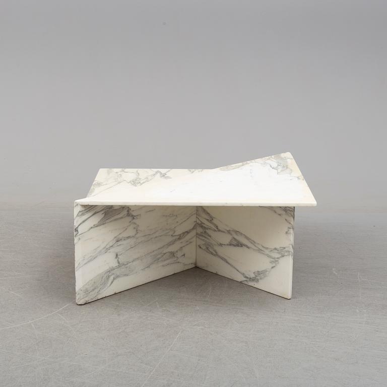 A 1970s Italian marble coffee table.