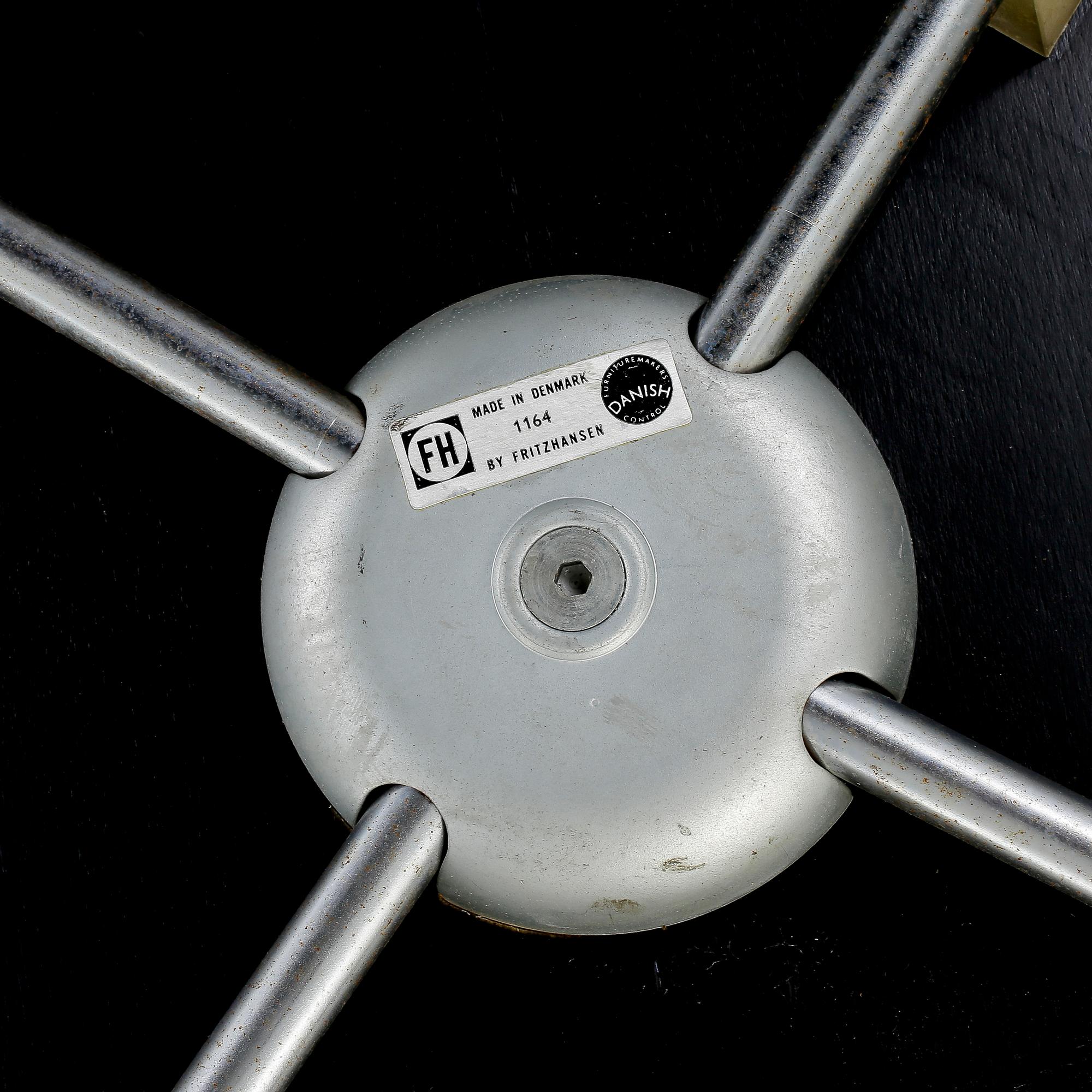 STOLAR, 3 st, "Sjuan", Arne Jacobsen, Fritz Hansen.