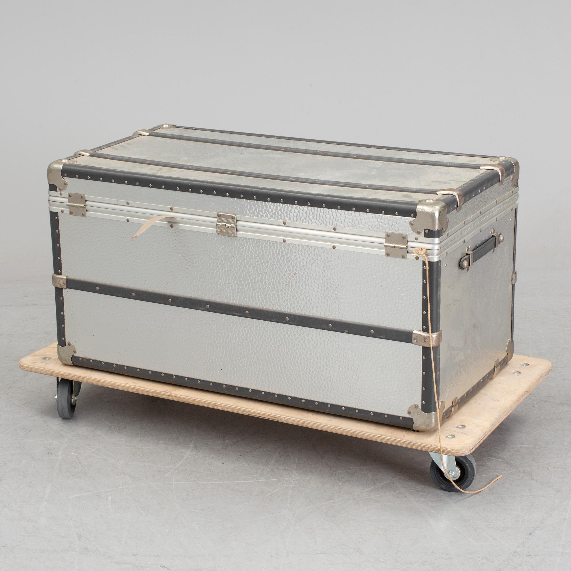 KOFFERT, 1900-talets mitt.