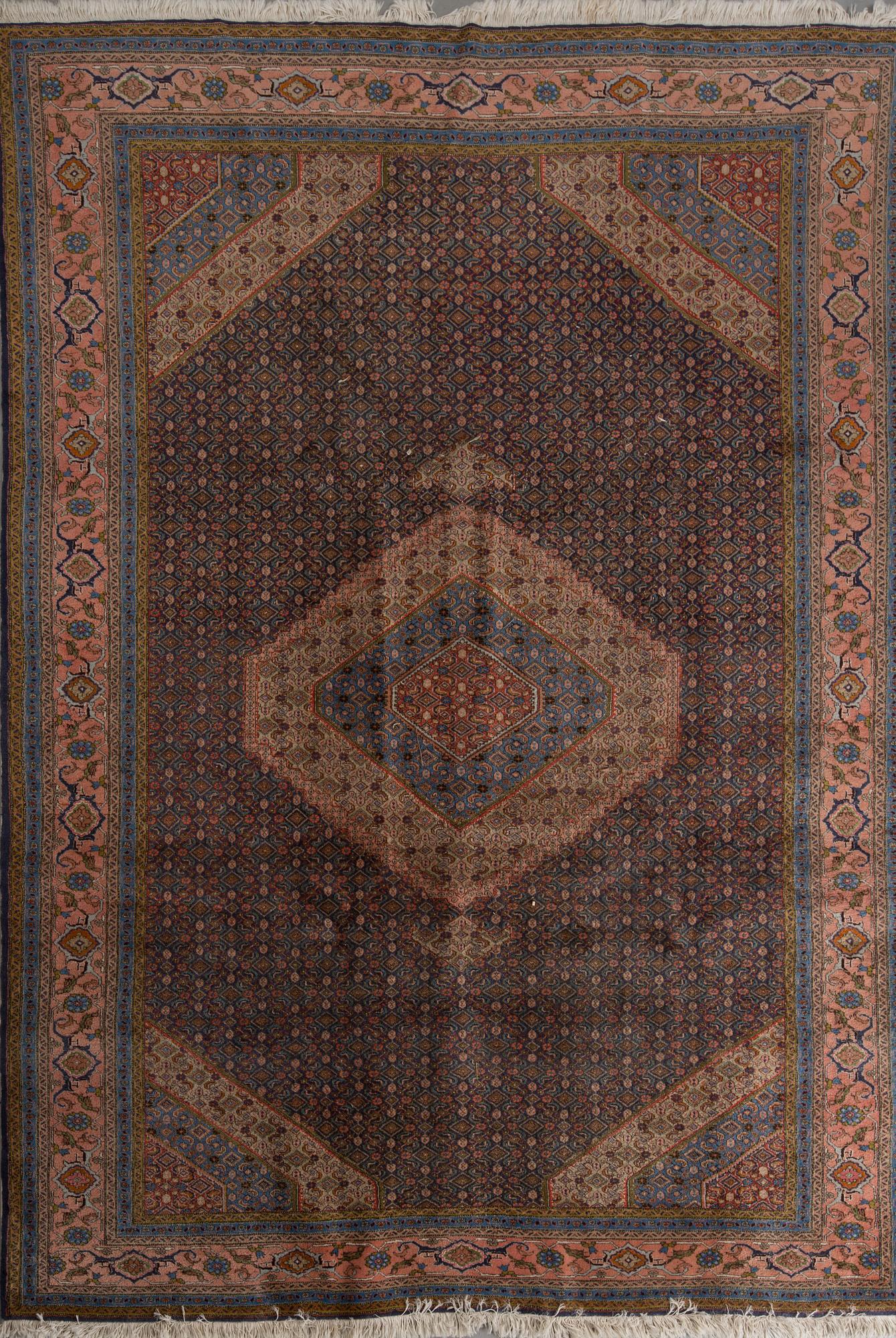 MATTA, old, Ardebil, part silk, Ca 276 x 203 cm.