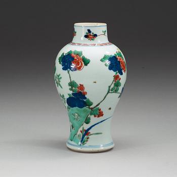 A Transitional wucai jar, 17th Century.