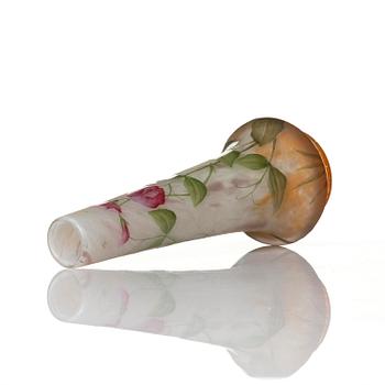 Daum Frères, a set of two Art Nouveau cameo glass vases, Nancy, France.