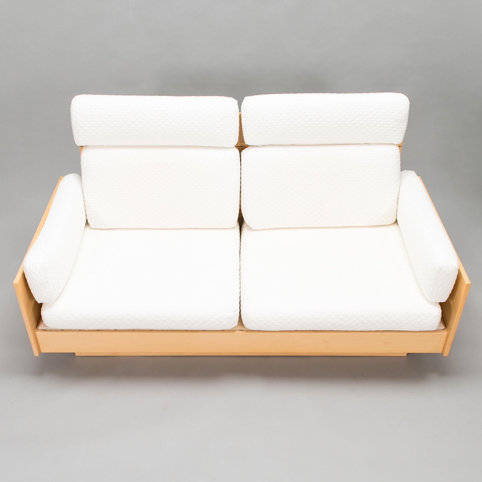 Ben af Schultén, soffa modell 555, Artek 1980-tal.