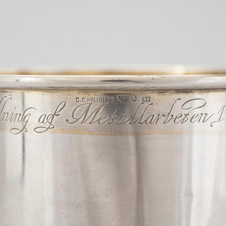 STOP, barockstil, silver. CG Hallberg, Stockholm 1895. Carl Robert Lamms hederspris vid SSF:s utställning. Vikt ca 400 g.