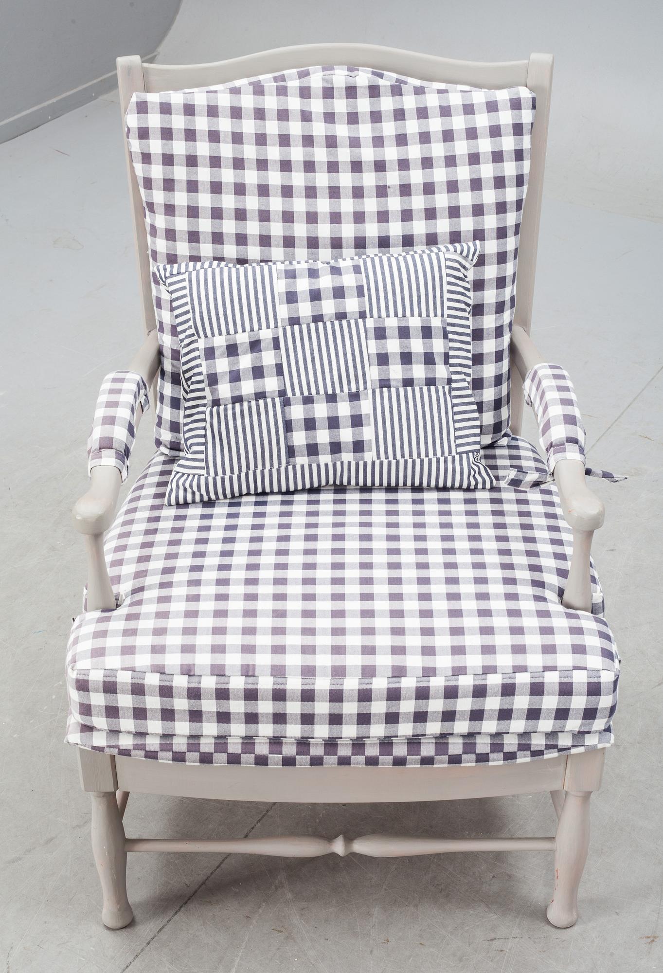 FÅTÖLJ, sk Gripsholms modell, 1900-tal.