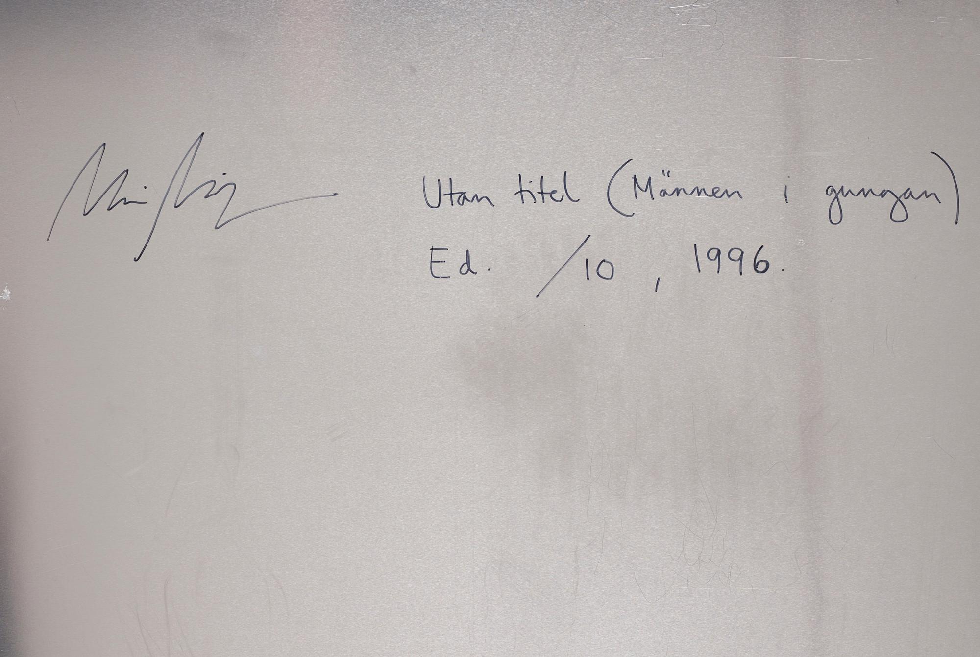 Maria Miesenberger, 'Utan titel (Männen i gungan)', 1996.