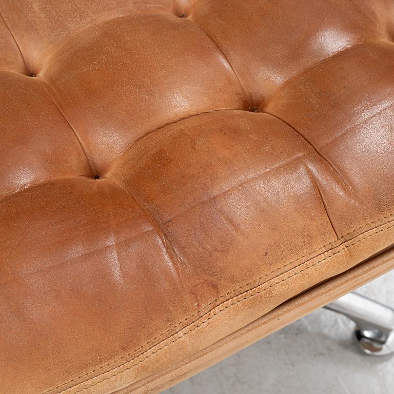 Kenneth Bergenblad, karmstolar, ett par, "Herkules", Dux.