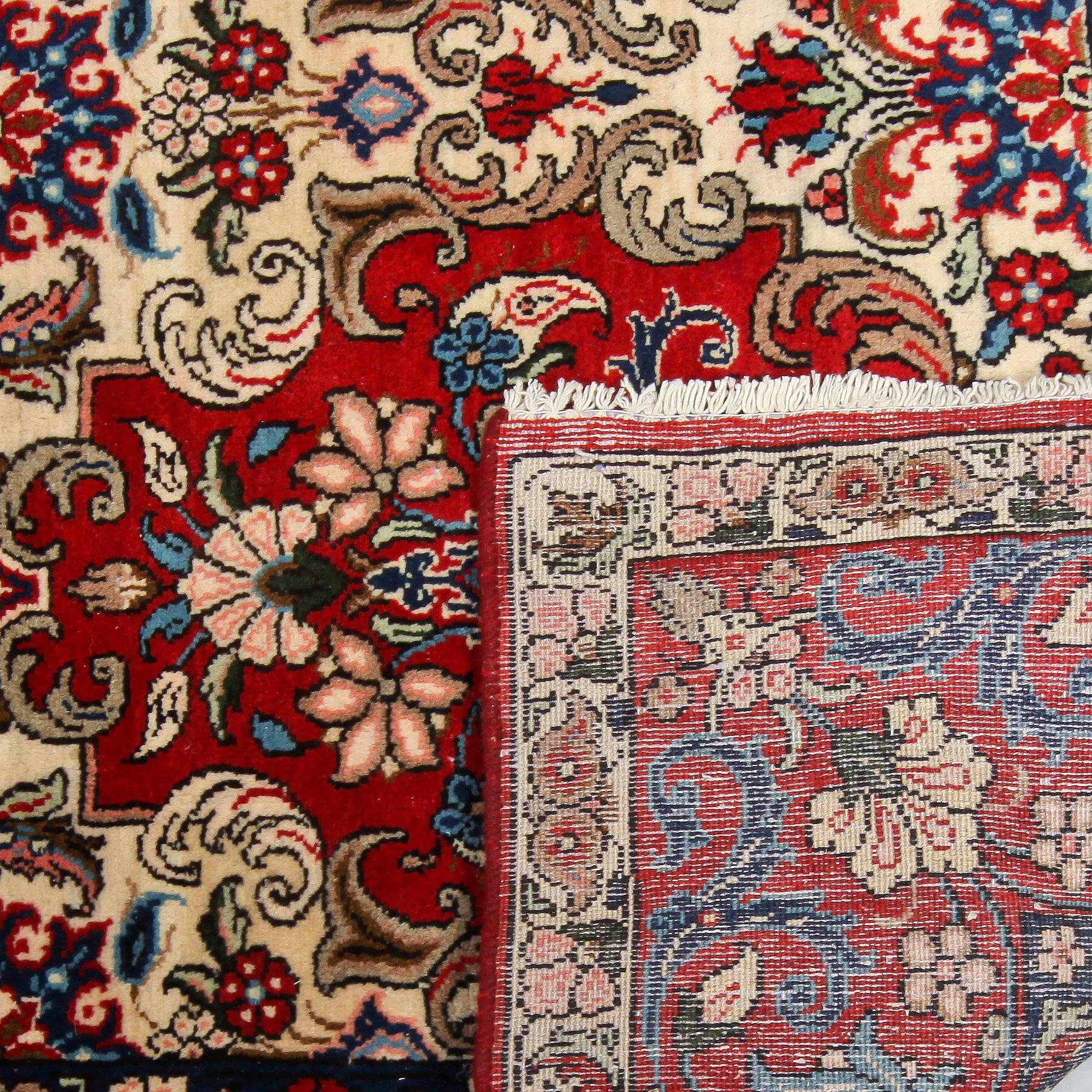 MATTA, Bachtiari, 1900-talets sista del, 308 x 197 cm.