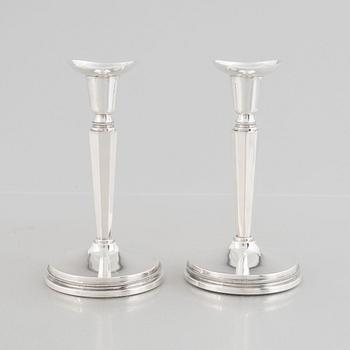 Eric Löfman, ljusstakar, ett par, silver, MGAB, Uppsala, 1974.