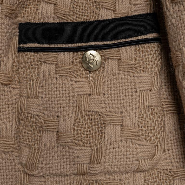 Chanel, jacket, French size 42.