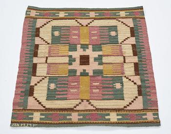 Märta Måås-Fjetterström, a textile, "Blekingerosa", flat weave, ca 63-64 x 55-56,5 cm, signed AB MMF.