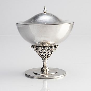 Johan Rohde, skål med lock, sterling silver, Georg Jensen, Köpenhamn 1904-14, design 43.