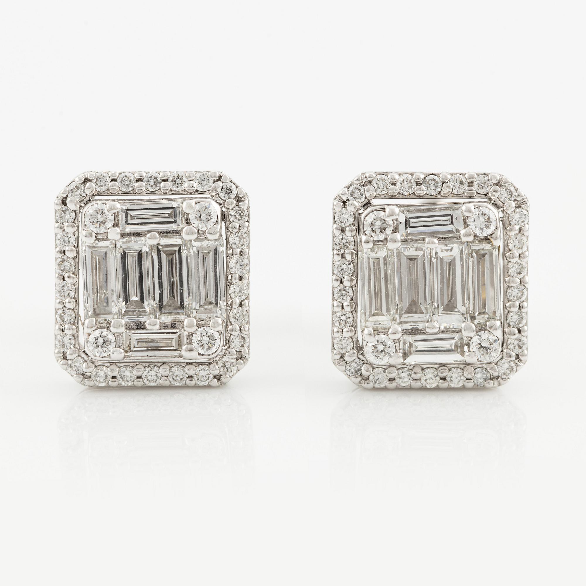 Earrings, 18K white gold with baguette and brilliant cut diamonds.