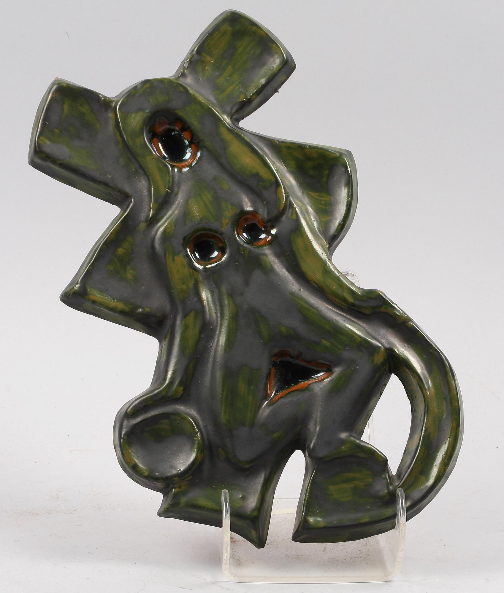 VÄGGRELIEF, keramik, sign. Saikkkonen-74.