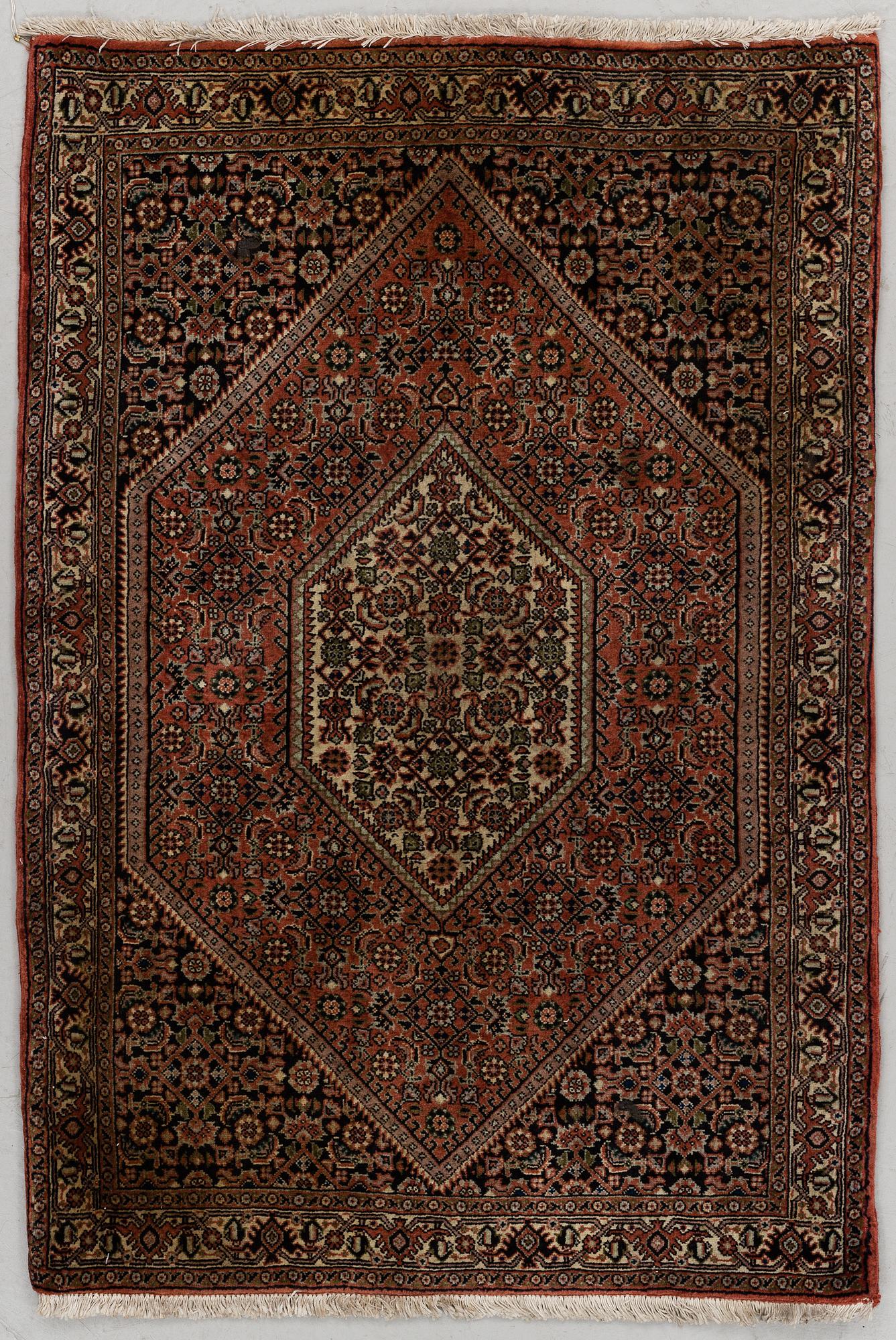 A RUG, Old Bidjar, ca 112 x 76 cm.