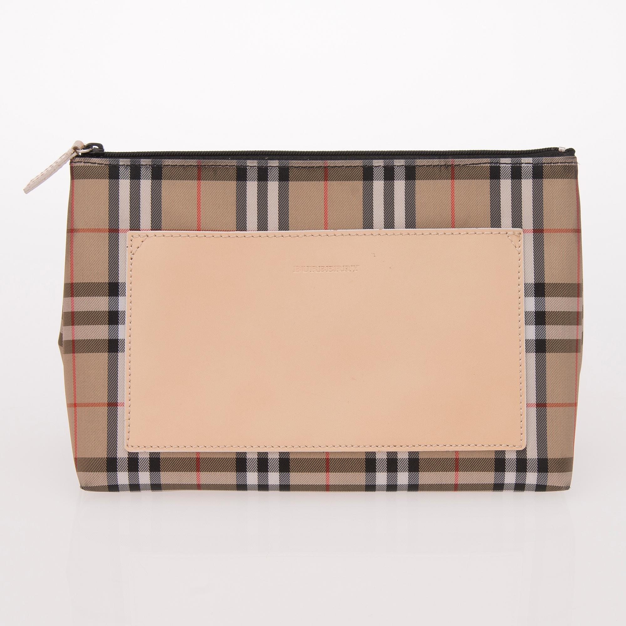 BURBERRY, HALSDUK SAMT NECESSÄR.