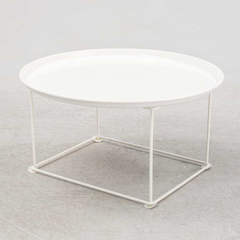 Patricia Urquiola, a 'Fat-fat' coffee table, B&B Italia.