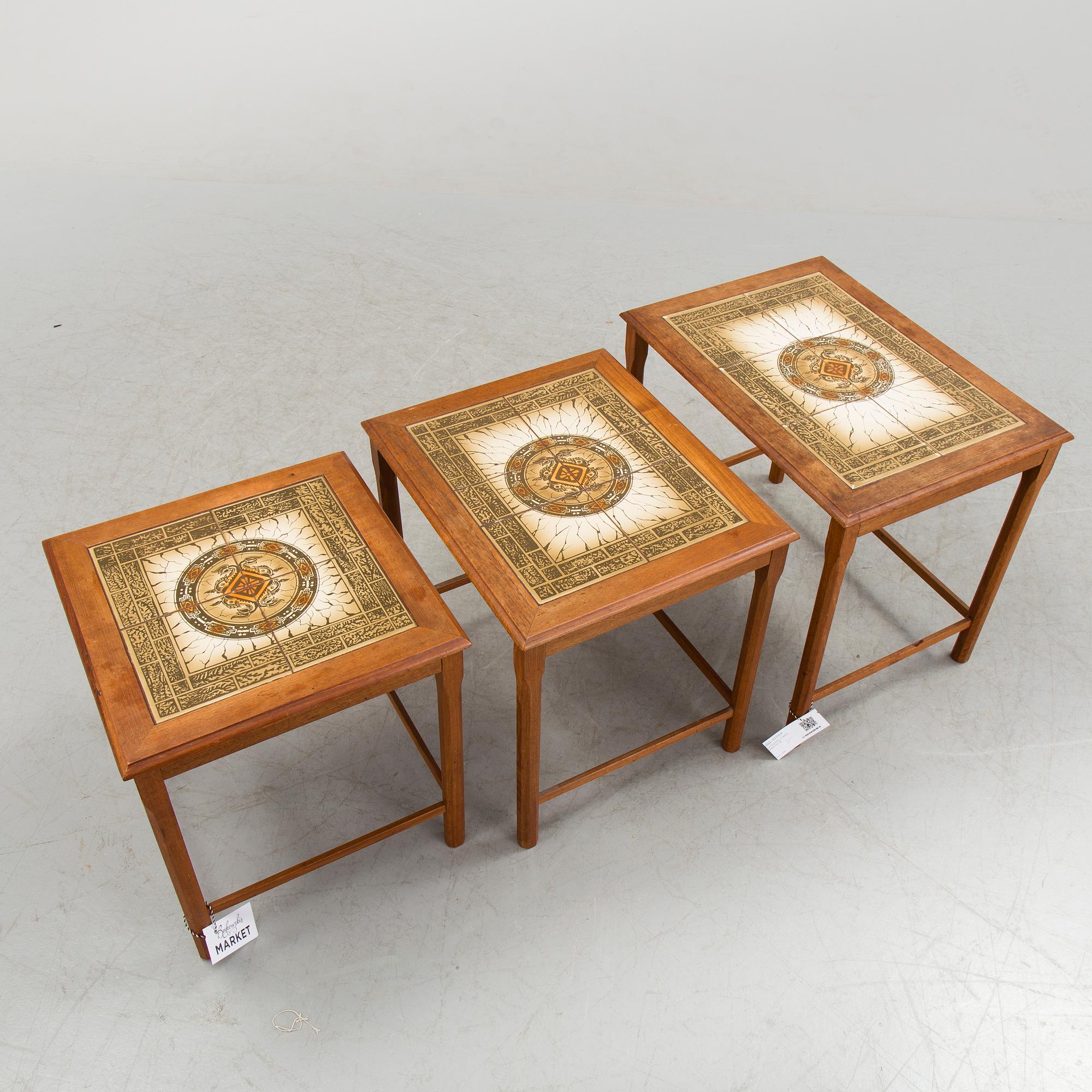 A nest of three 1960/70s tables.