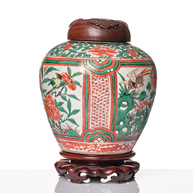 Kruka, porslin, Wucai, 1600-tal.