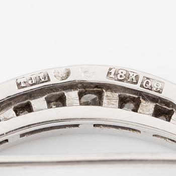 Brosch 18K vitguld med runda briljantslipade diamanter.