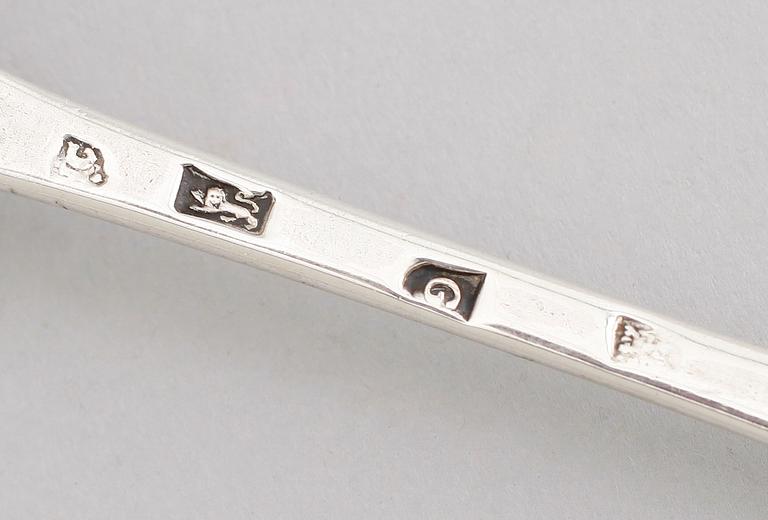 SKEDAR, 1 par, silver, England, 1700-/1800-tal. Vikt ca 113 gram.