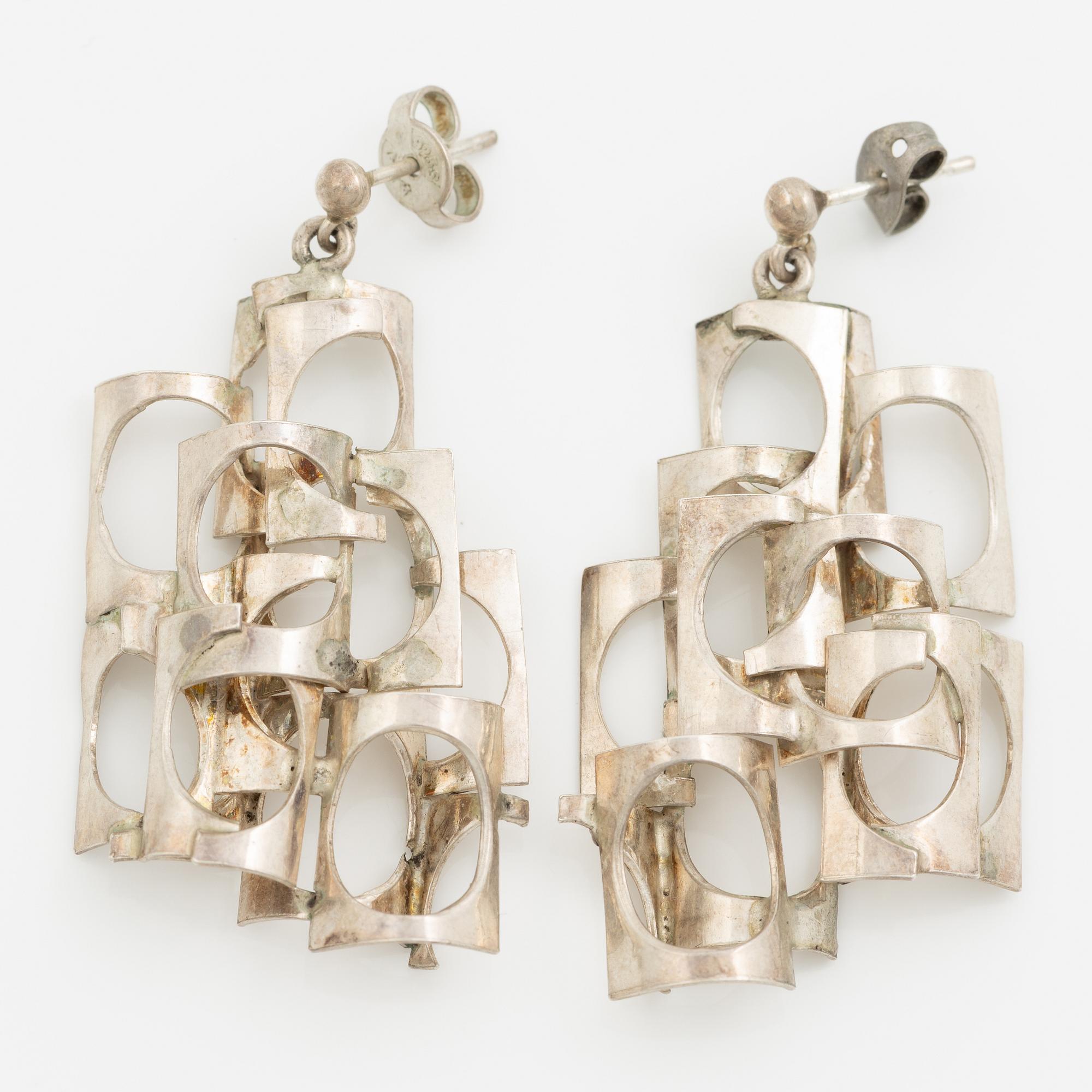 Rey Urban, örhängen, ett par, silver.