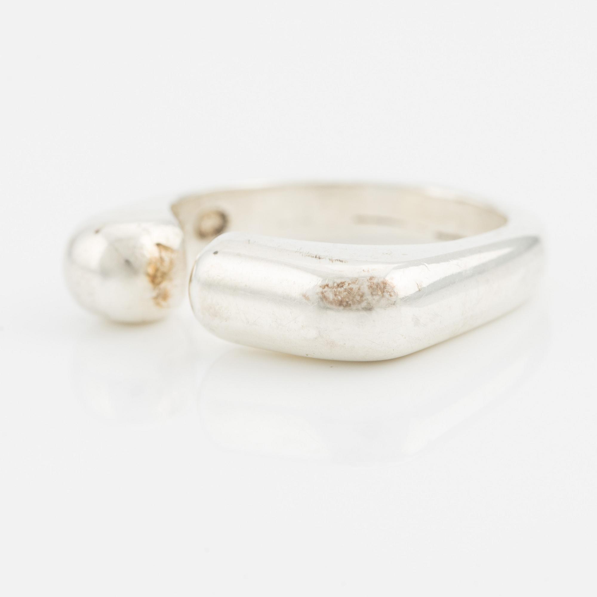 Firman Georg Jensen, ring sterlingsilver, design Agnete Dinesen.