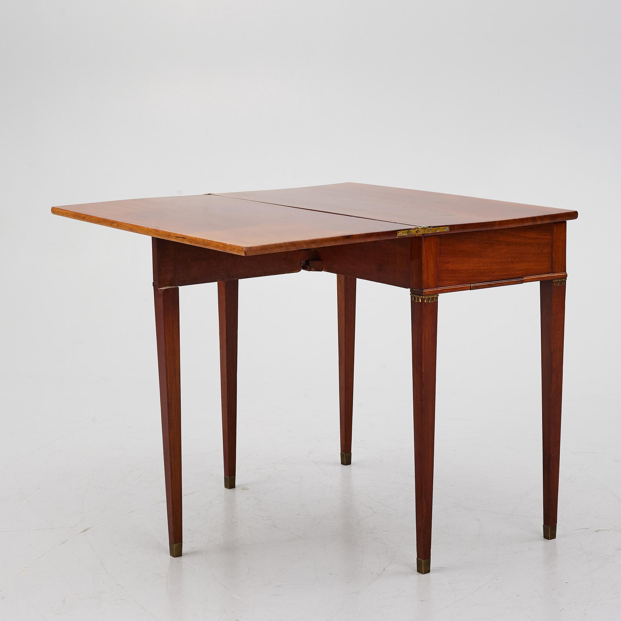 Spelbord, sengustavianskt, omkring år 1800.