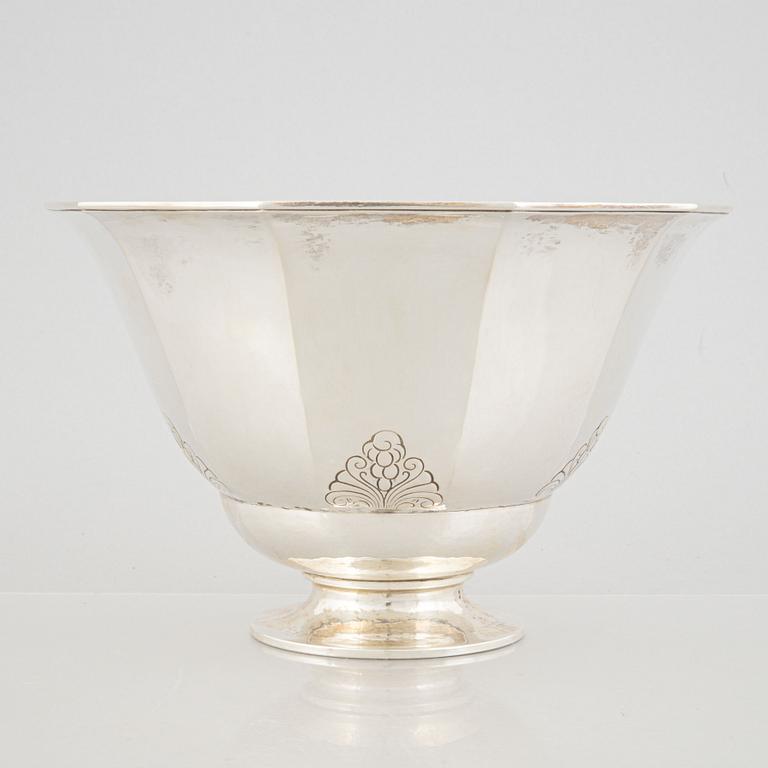 A Swedish Silver Footed Bowl, mark of Maja-Lisa Ohlson, Guldsmedsaktiebolaget (GAB) Stockholm 1928.