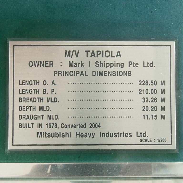 Ship model, "M/V Tapiola" Singapore, Mitsubishi Heavy Industries 1978/2004.