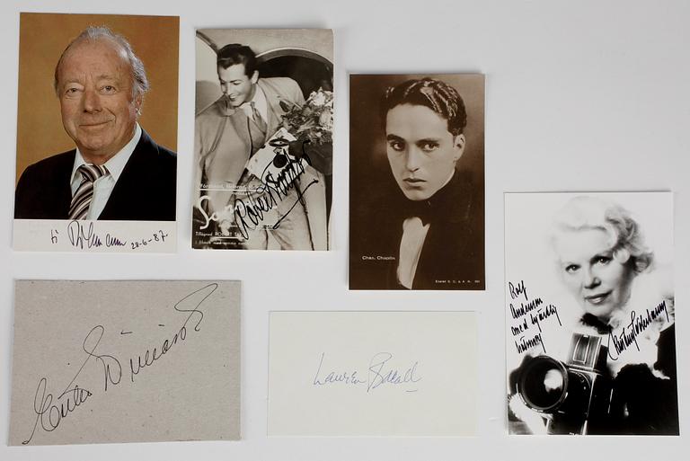 SKÅDESPELARAUTOGRAFER, 5 st, främst Robert Taylor på fotovykort resp Lauren Bacall.